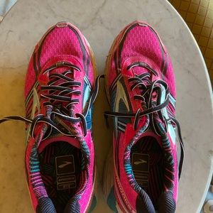 Brooks Adrenaline GTS